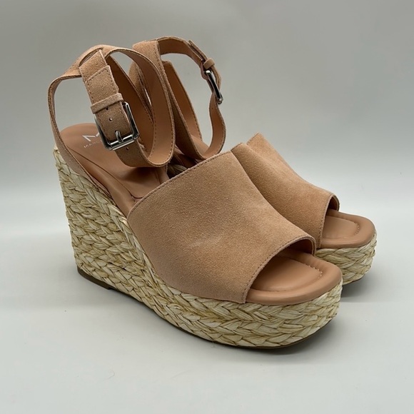 Marc Fisher LTD Nelly Wedge Sandals Light Natural Suede Size 8.5M NWT - Picture 1 of 9